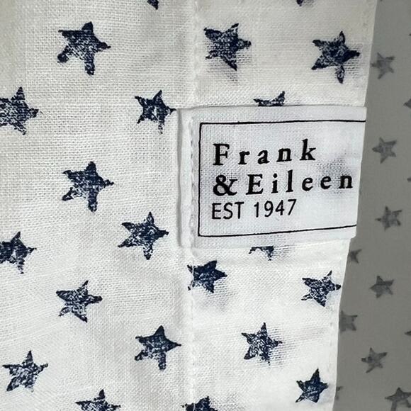 Frank & Eileen Shirt Eileen Women's Size Large Relaxed Button-Up White Navy Star - Picture 5 of 9